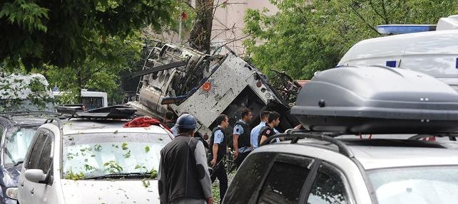 İstanbul'da şiddetli patlama: Yaralılar var (ilk görüntüler) galerisi resim 2