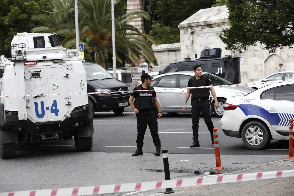 Foto Galeri: İstanbul'da Bombalı Saldırı galerisi resim 19
