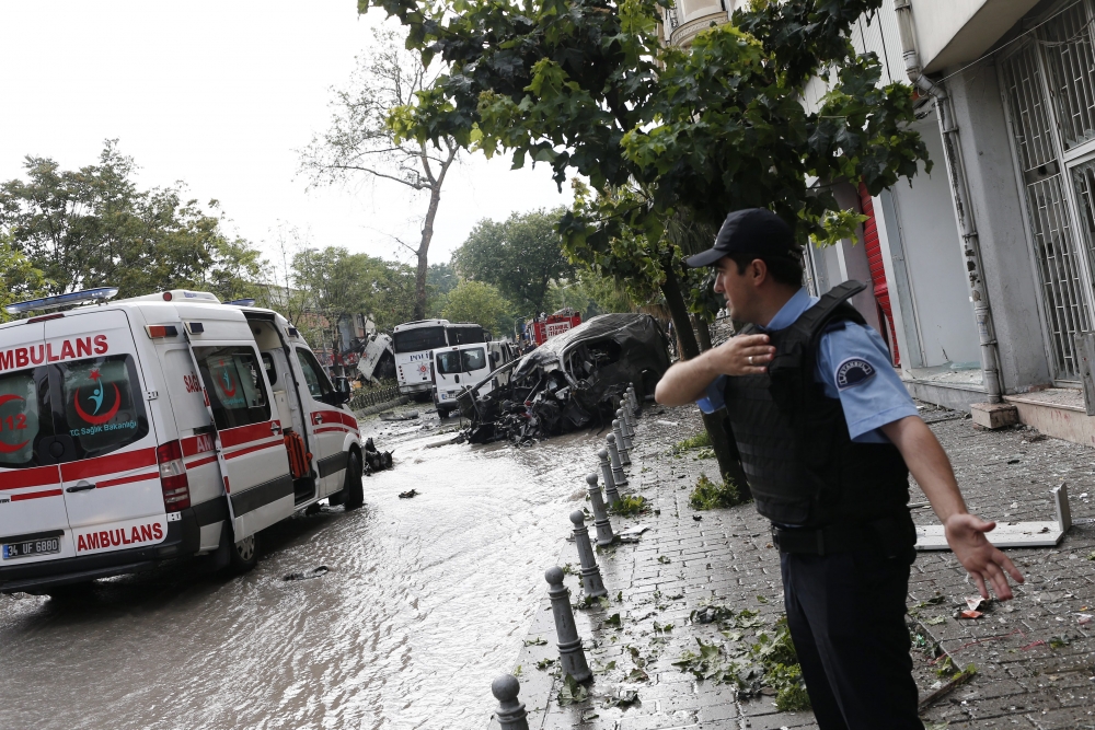 Foto Galeri: İstanbul'da Bombalı Saldırı galerisi resim 25