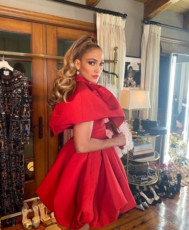 50'sinden sonra bunu da yaptı! Yıldız şarkıcı Jennifer Lopez çırılç galerisi resim 12