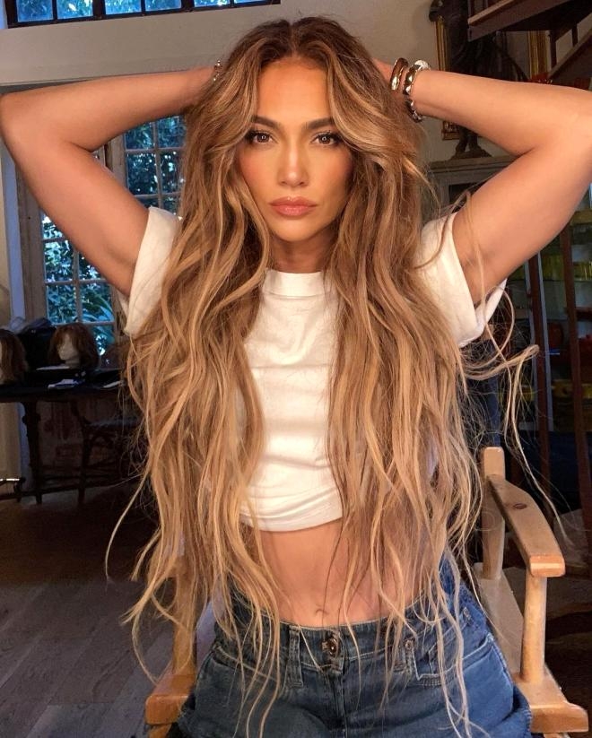 50'sinden sonra bunu da yaptı! Yıldız şarkıcı Jennifer Lopez çırılç galerisi resim 8