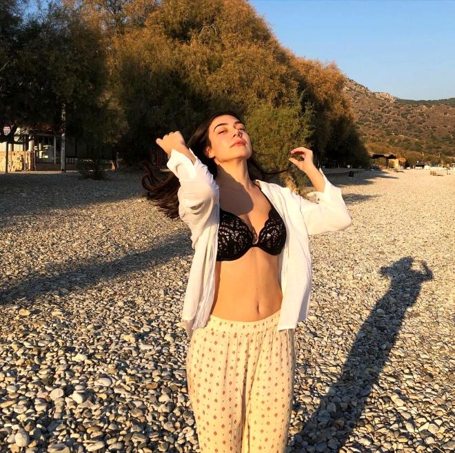 Biz donarken o açıldıkça açıldı! Alemin Kralı Oben, iç çamaşırıyla dışar galerisi resim 5