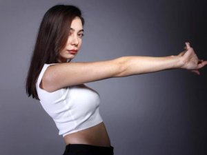 Biz donarken o açıldıkça açıldı! Alemin Kralı Oben, iç çamaşırıyla dışar