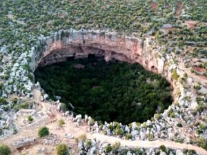 Ne zaman oluştuğu bilinmiyor! Burası Akdeniz'in aşağı dünyaya açıla
