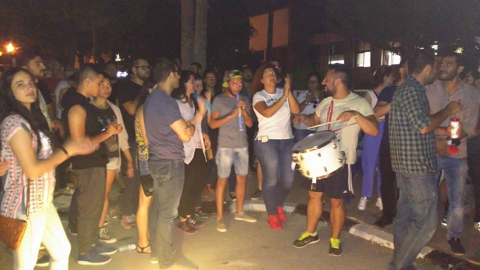 Gençler 3 gündür oradan ayrılmadı galerisi resim 5