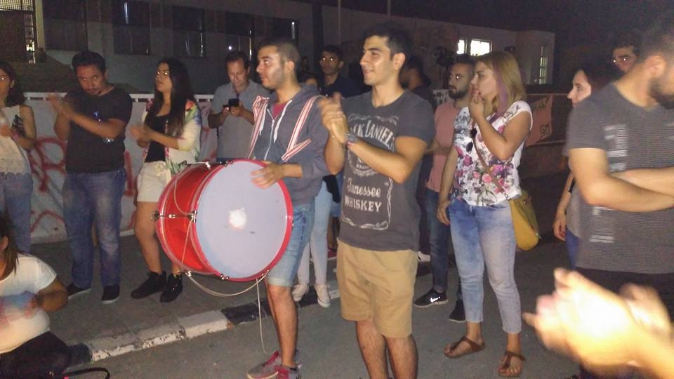 Gençler 3 gündür oradan ayrılmadı galerisi resim 6