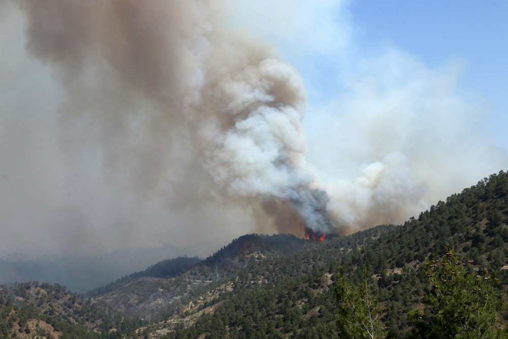 Yangın 2 can aldı. İşte Trodos'taki büyük yangından fotoğraflar galerisi resim 27