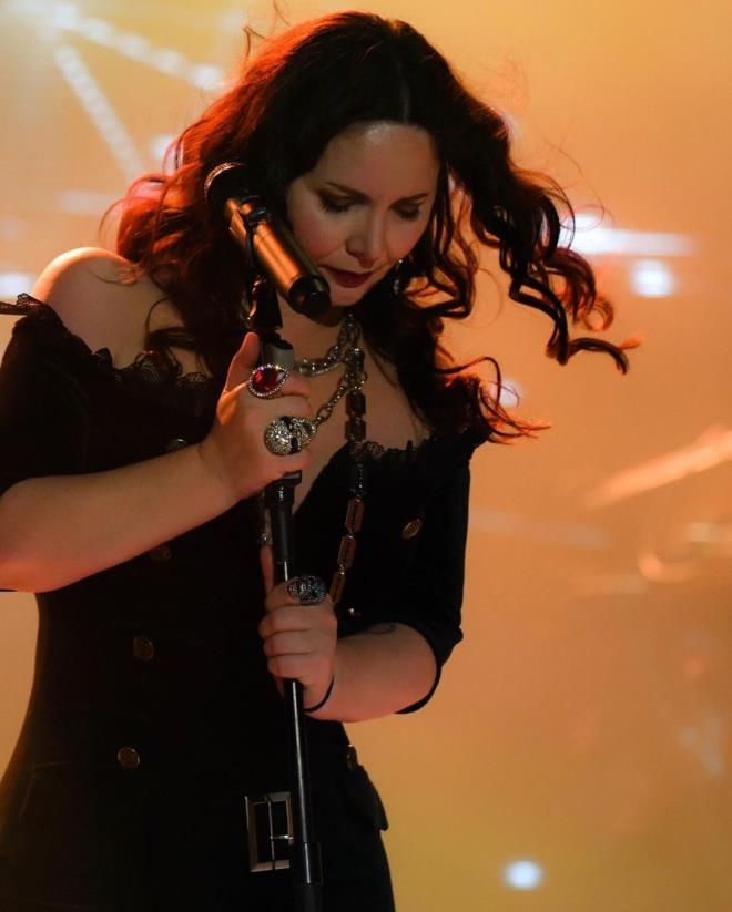 Rock'un yosun gözlü güzeli son haliyle şaşırttı galerisi resim 6