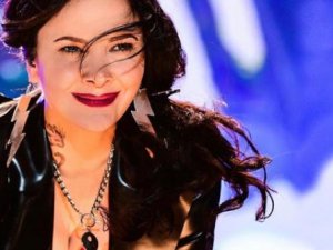 Rock'un yosun gözlü güzeli son haliyle şaşırttı