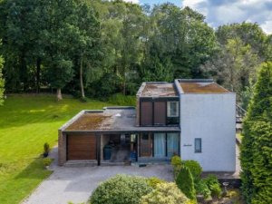 Zaman tüneli havası yaratan villa, 850 bin euroya satışa çıktı