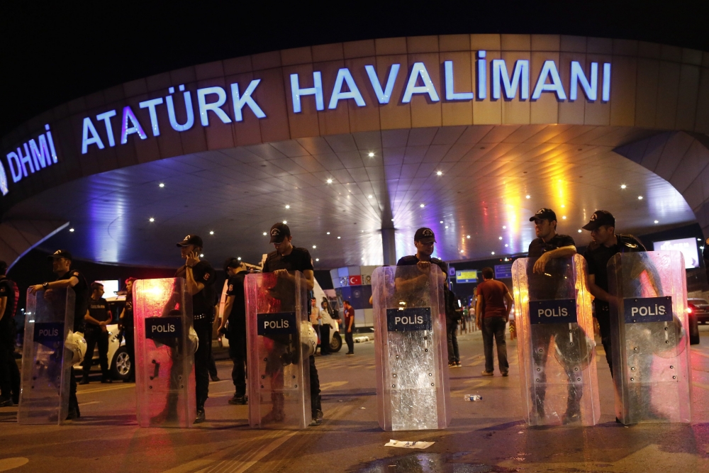 İstanbul Bombalı Saldırının Yayınlanmayan Resimleri galerisi resim 11