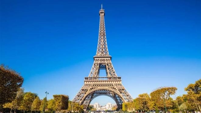 Koronavirüs yüzünden yıl dönümü planları bozulan adam, eşi için Eyfel Ku galerisi resim 3