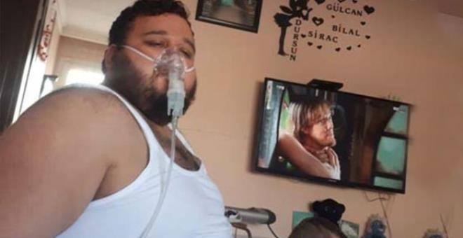 Zor nefes alıp veriyordu! 102 kilo veren gencin son hali inanılmaz galerisi resim 1