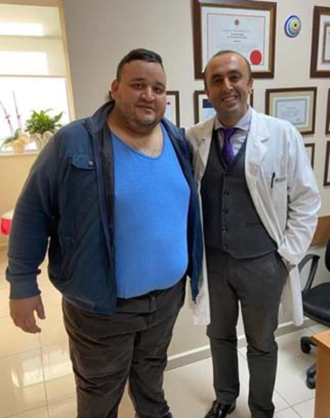 Zor nefes alıp veriyordu! 102 kilo veren gencin son hali inanılmaz galerisi resim 8