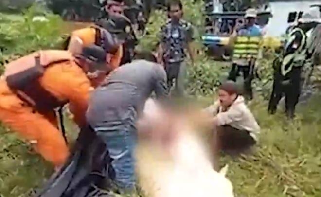 Dev timsah çocuğu yuttu! Cansız bedeni, hayvanın içinden çıkarıldı galerisi resim 4