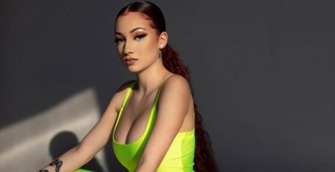 18'ine girer girmez soyundu, 6 saat içinde rekor kırdı galerisi resim 1