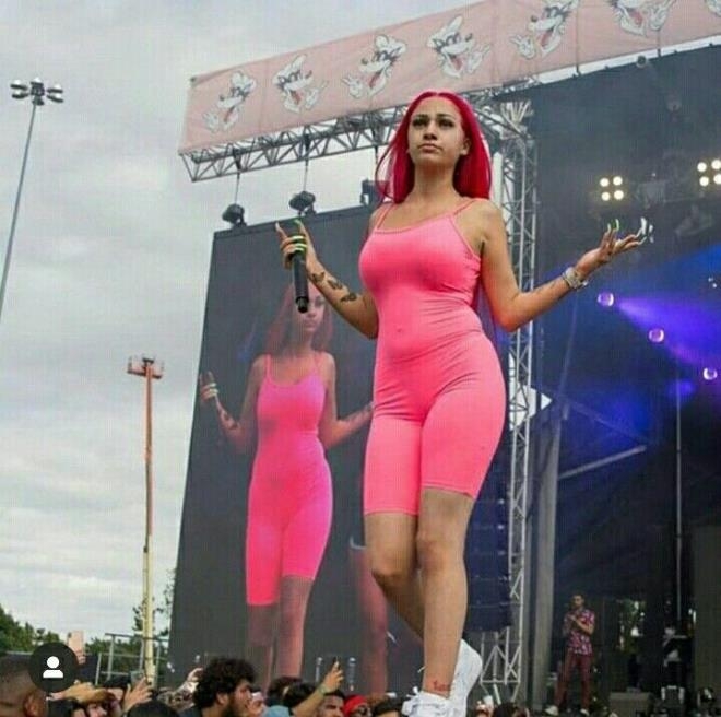 18'ine girer girmez soyundu, 6 saat içinde rekor kırdı galerisi resim 5