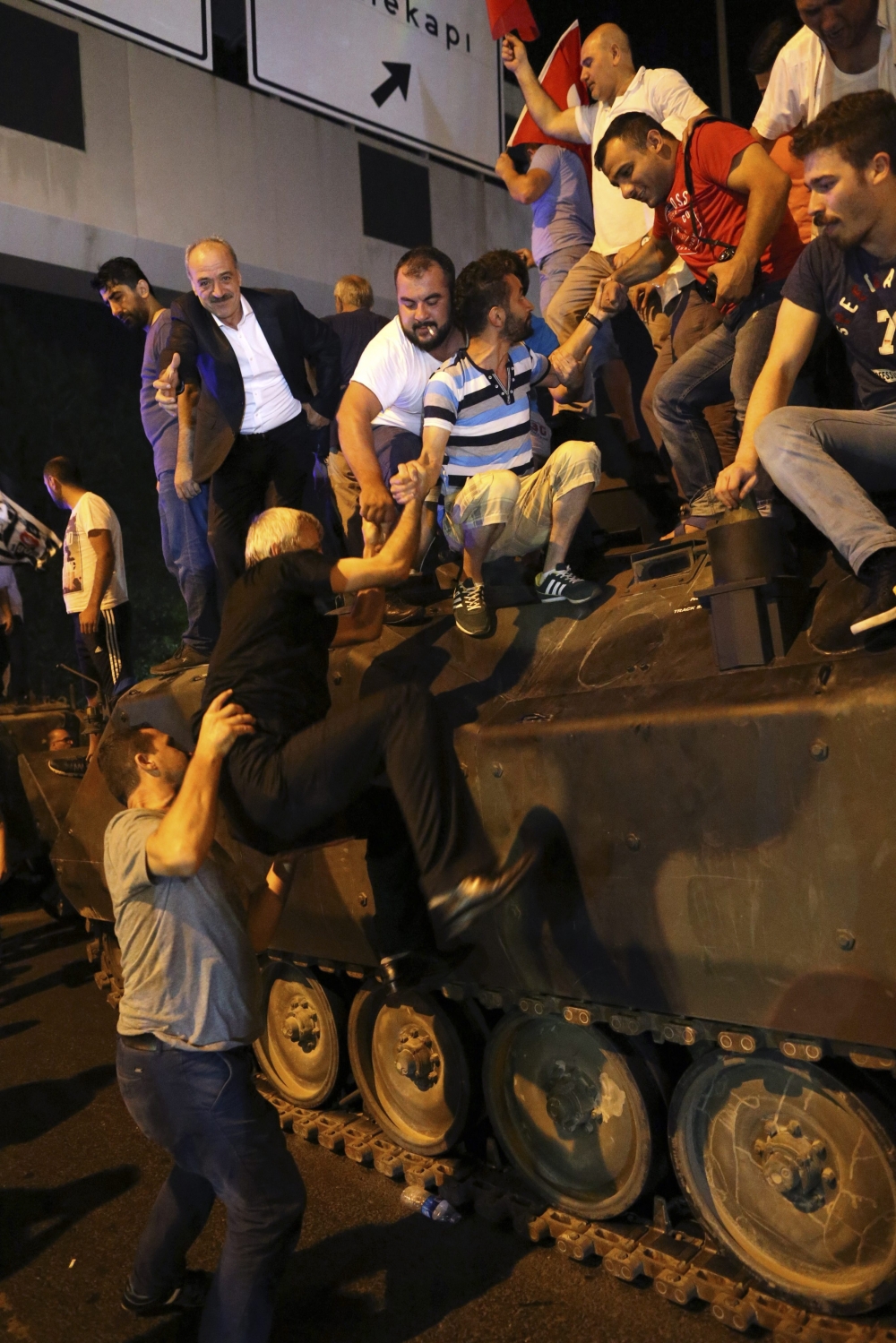 Çarpıcı Fotoğraflarla Darbe Direnişi galerisi resim 6