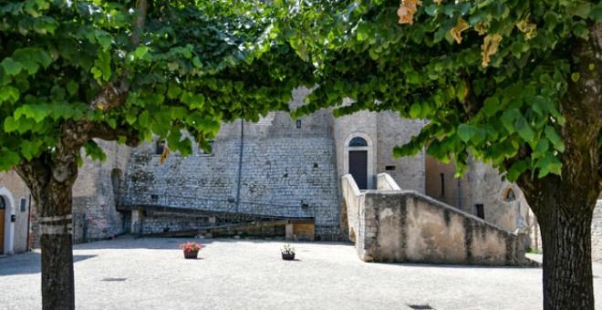 Bu ülkede evler 10 TL'ye satılıyor! Ancak tek bir şart var galerisi resim 1