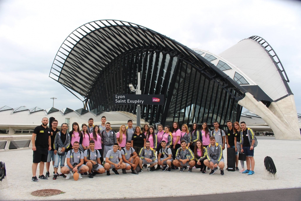 Pergamalı folklor ekibinden Fransa çıkarması! galerisi resim 11