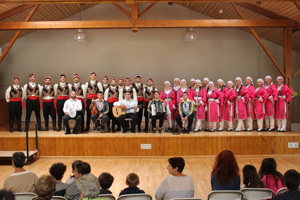 Pergamalı folklor ekibinden Fransa çıkarması! galerisi resim 12