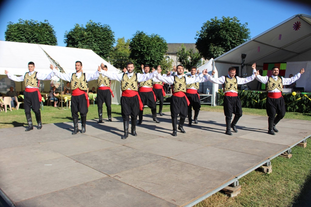 Pergamalı folklor ekibinden Fransa çıkarması! galerisi resim 15