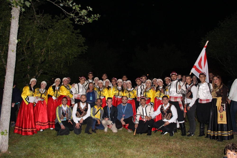 Pergamalı folklor ekibinden Fransa çıkarması! galerisi resim 21