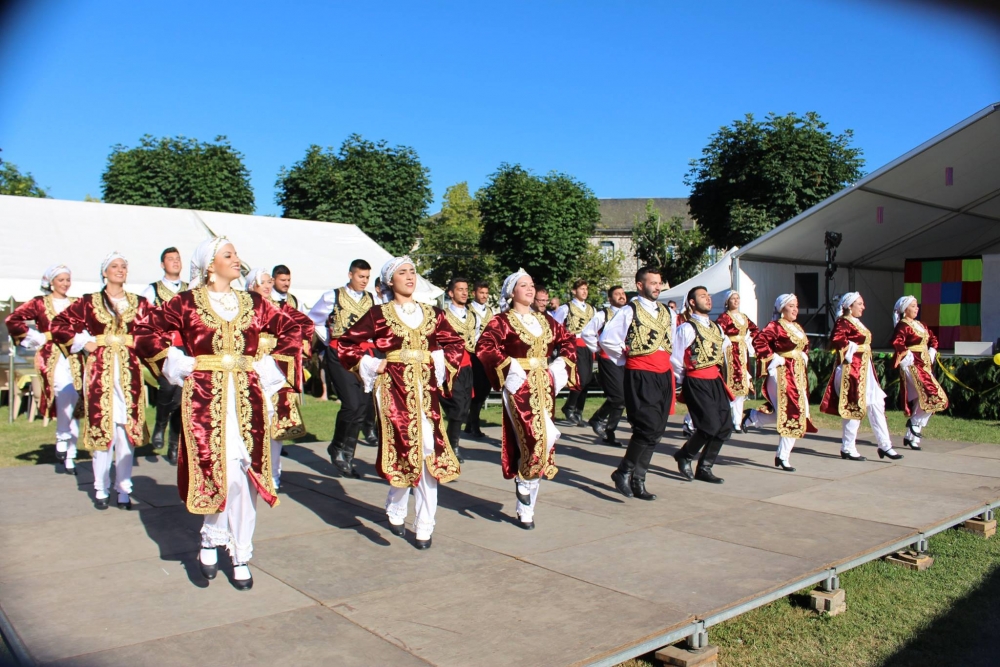 Pergamalı folklor ekibinden Fransa çıkarması! galerisi resim 23
