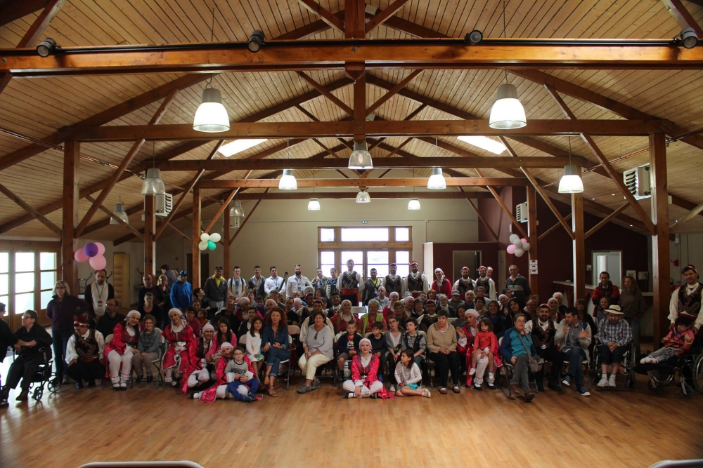 Pergamalı folklor ekibinden Fransa çıkarması! galerisi resim 27