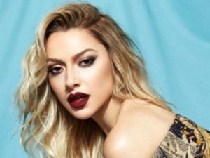 Hadise gündemden düşmüyor! Şimdi de babası...