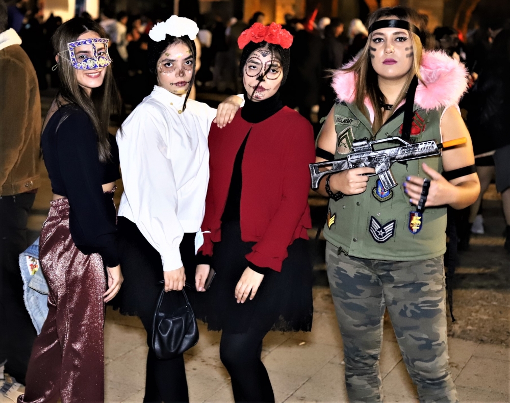 Cadılar Mağusa'da sokağa indi galerisi resim 9