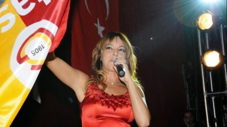 İşte ünlülerin tuttuğu takımlar! galerisi resim 16