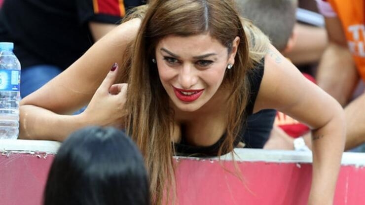 İşte ünlülerin tuttuğu takımlar! galerisi resim 21