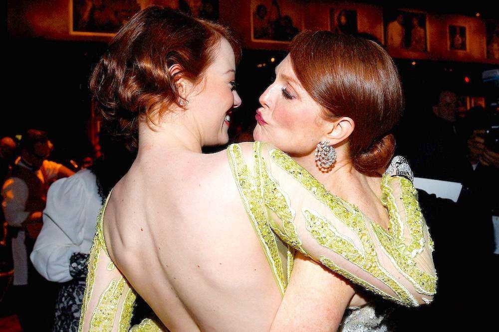 Ünlülerin gerçekten insan olduğunu kanıtlayan kırmızı halı mutlulukları! galerisi resim 23