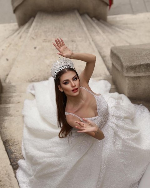 The Queen Of Eurasia Güzellik Yarışması'nın Birincisi Moujan Rajaei galerisi resim 20