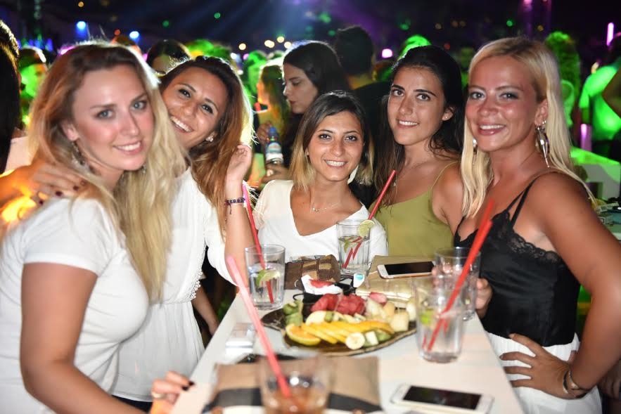 Cage’de eğlence bitmiyor! galerisi resim 51