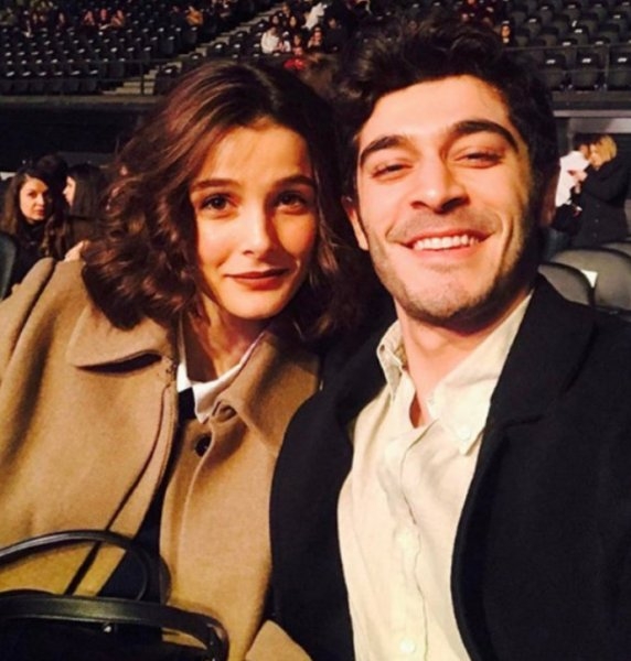 Ayrılıklarıyla Gündeme Damga Vuran Ünlü Çiftler galerisi resim 6