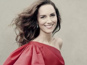 Cambridge Düşesi'nden doğum gününe özel fotoğraflar