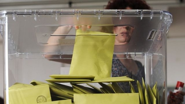 "AKP tarihinin en düşük oy oranıyla 2. parti" galerisi resim 2