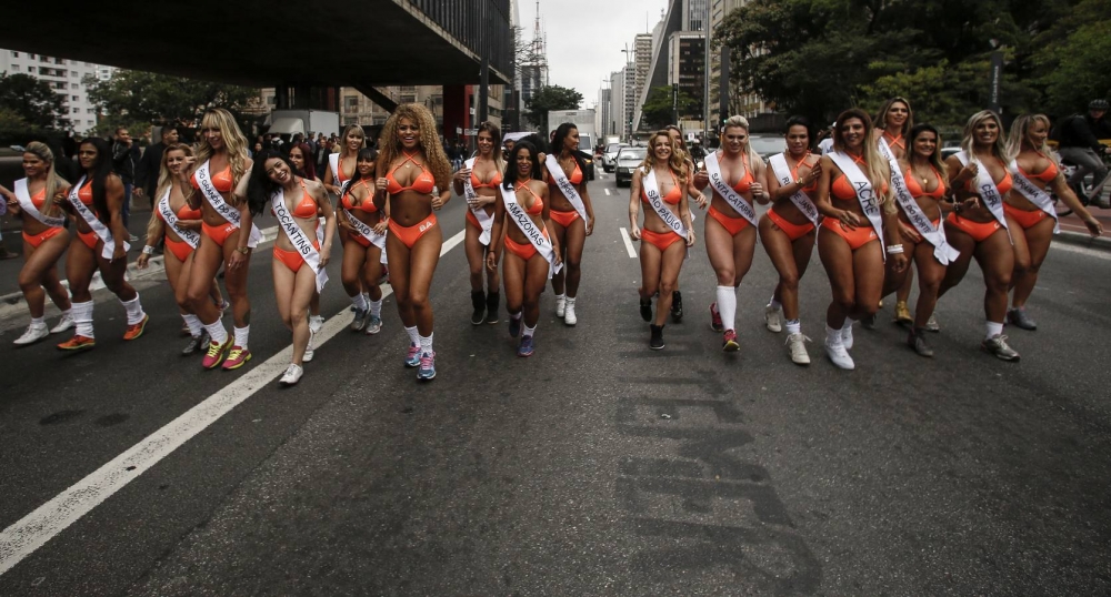 Brezilya’da en güzel kalçalı kadın yarışması galerisi resim 10