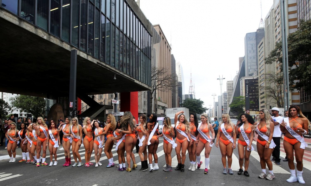 Brezilya’da en güzel kalçalı kadın yarışması galerisi resim 22