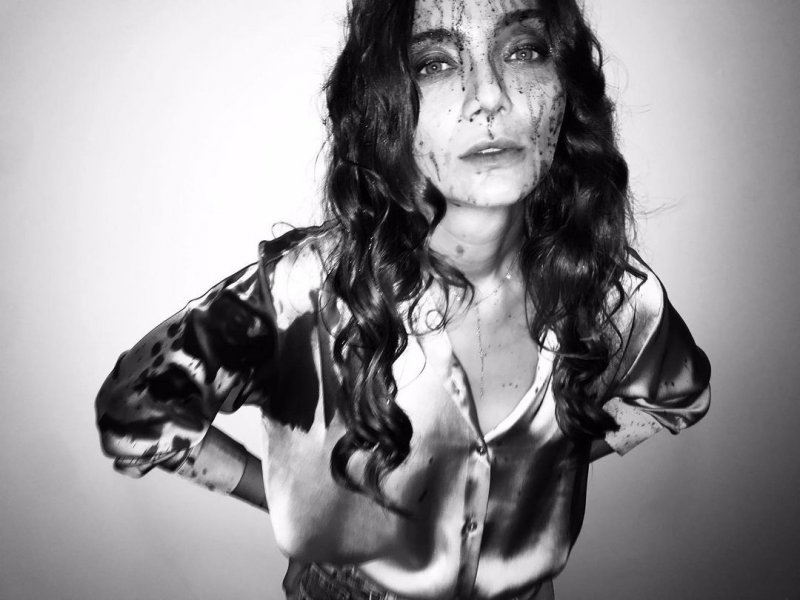 Güzelliğiyle Göz Dolduran Damla Sönmez'in İddialı Pozları galerisi resim 13