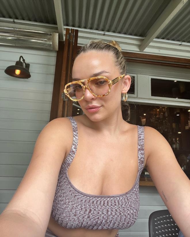 Güzel Fenomen, Sürekli Fotoğraflarını Sansürleyen Instagram'a Savaş galerisi resim 7