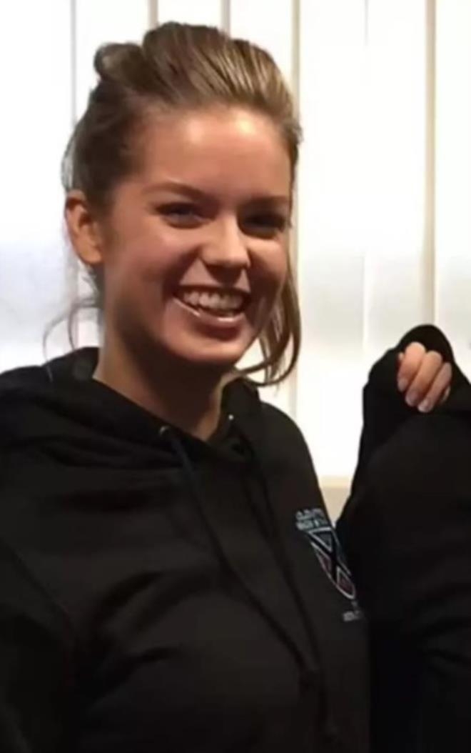 Rezalet Balo Gecesinde Patladı! Öğretmeniyle Otel Odasında İlişkiye Gire galerisi resim 4