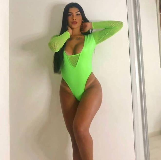 Sevgilisinin yanında gaz çıkarmaya utanan şarkıcı hastanelik oldu galerisi resim 7