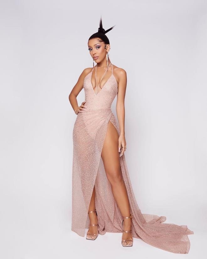 Ödül töreninde ilginç anlar! Tuvaletteyken ismi anons edilen ünlü şarkıc galerisi resim 2