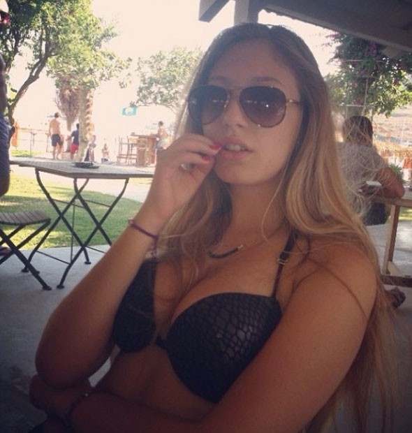 Mehmet Ali Erbil'in kızından olay kareler! galerisi resim 3