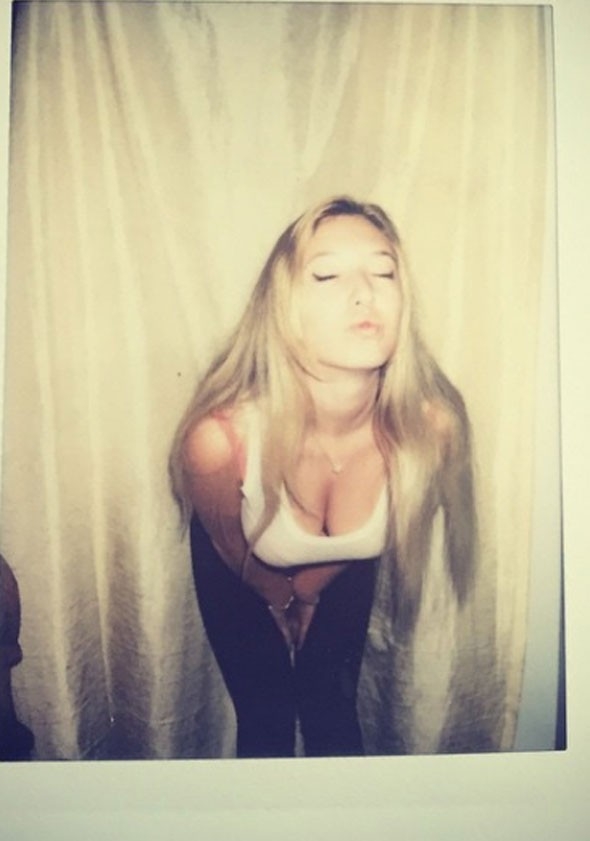 Mehmet Ali Erbil'in kızından olay kareler! galerisi resim 7