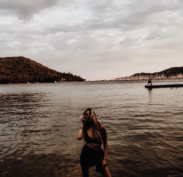 Mehmet Ali Erbil'in kızından olay kareler! galerisi resim 8