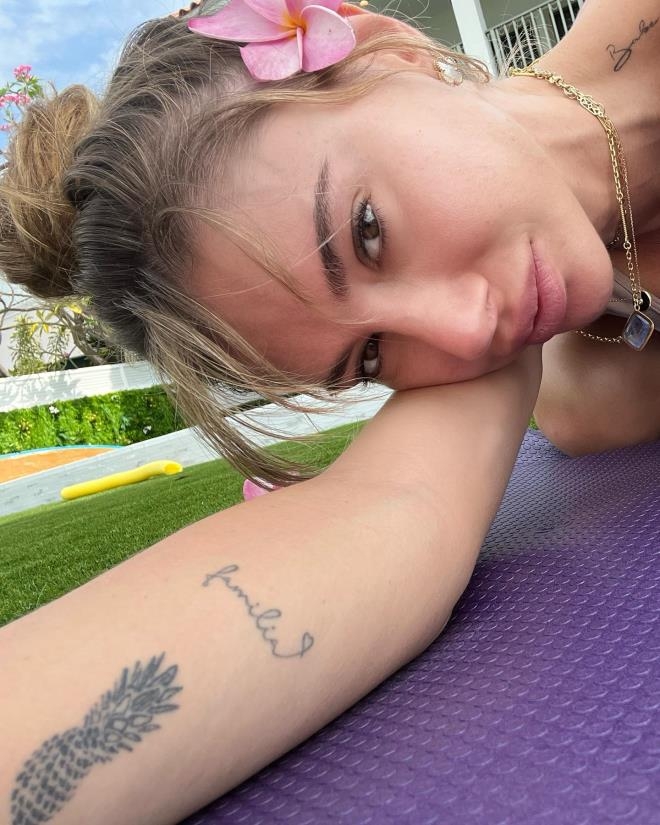 Üstsüz fotoğraf paylaşan Şeyma Subaşı yazdığı notla eleştirilerin hedefi galerisi resim 10